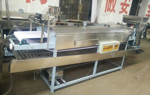 Rice noodles making machine